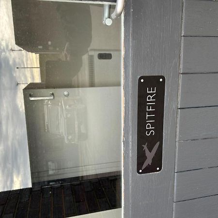 Apartament Spitfire Boston Zewnętrze zdjęcie